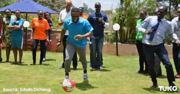 Jay Jay Okocha Shows His Skills In Kenya, As Kenyans Watch In Admiration (Photos)